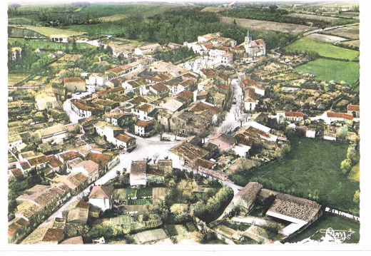 Vue aérienne couleur du village